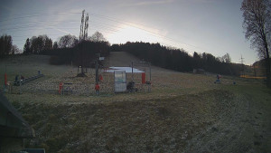 Skiareál Lázeňský vrch - Sjezdovka - 22.12.2025 v 12:54 Skiareál Lázeňský vrch - Sjezdovka - 22.12.2025 v 12:54