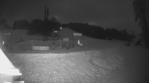 Skiareál Lázeňský vrch - Sjezdovka - 2.2.2026 v 01:24 Skiareál Lázeňský vrch - Sjezdovka - 2.2.2026 v 01:24