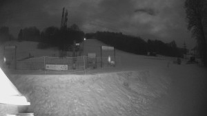 Skiareál Lázeňský vrch - Sjezdovka - 2.2.2026 v 02:04 Skiareál Lázeňský vrch - Sjezdovka - 2.2.2026 v 02:04