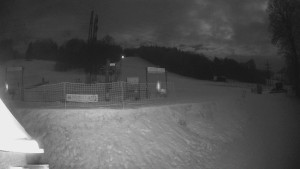 Skiareál Lázeňský vrch - Sjezdovka - 2.2.2026 v 03:04 Skiareál Lázeňský vrch - Sjezdovka - 2.2.2026 v 03:04