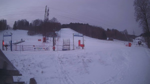 Skiareál Lázeňský vrch - Sjezdovka - 16.2.2026 v 06:34 Skiareál Lázeňský vrch - Sjezdovka - 16.2.2026 v 06:34