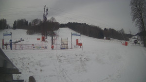 Skiareál Lázeňský vrch - Sjezdovka - 16.2.2026 v 08:04 Skiareál Lázeňský vrch - Sjezdovka - 16.2.2026 v 08:04