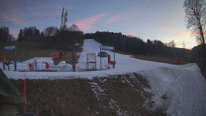 Skiareál Lázeňský vrch - Sjezdovka - 26.2.2026 v 17:39 Skiareál Lázeňský vrch - Sjezdovka - 26.2.2026 v 17:39