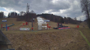 Skiareál Lázeňský vrch - Sjezdovka - 23.3.2026 v 11:10 Skiareál Lázeňský vrch - Sjezdovka - 23.3.2026 v 11:10