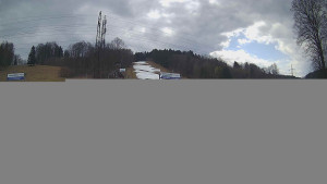 Skiareál Lázeňský vrch - Sjezdovka - 23.3.2026 v 12:10 Skiareál Lázeňský vrch - Sjezdovka - 23.3.2026 v 12:10