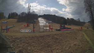 Skiareál Lázeňský vrch - Sjezdovka - 23.3.2026 v 12:35 Skiareál Lázeňský vrch - Sjezdovka - 23.3.2026 v 12:35