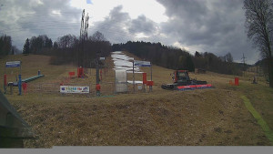 Skiareál Lázeňský vrch - Sjezdovka - 23.3.2026 v 12:50 Skiareál Lázeňský vrch - Sjezdovka - 23.3.2026 v 12:50