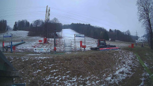 Skiareál Lázeňský vrch - Sjezdovka - 27.3.2026 v 05:44 Skiareál Lázeňský vrch - Sjezdovka - 27.3.2026 v 05:44