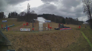 Skiareál Lázeňský vrch - Sjezdovka - 27.3.2026 v 13:14 Skiareál Lázeňský vrch - Sjezdovka - 27.3.2026 v 13:14