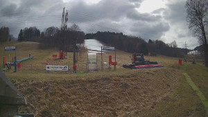 Skiareál Lázeňský vrch - Sjezdovka - 27.3.2026 v 13:24 Skiareál Lázeňský vrch - Sjezdovka - 27.3.2026 v 13:24