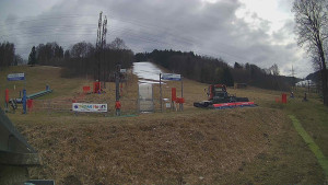 Skiareál Lázeňský vrch - Sjezdovka - 27.3.2026 v 13:49 Skiareál Lázeňský vrch - Sjezdovka - 27.3.2026 v 13:49