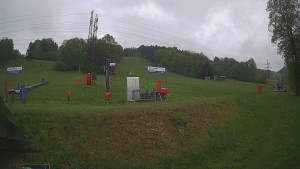 Skiareál Lázeňský vrch - Sjezdovka - 15.5.2026 v 11:04 Skiareál Lázeňský vrch - Sjezdovka - 15.5.2026 v 11:04