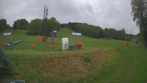 Skiareál Lázeňský vrch - Sjezdovka - 15.5.2026 v 12:14 Skiareál Lázeňský vrch - Sjezdovka - 15.5.2026 v 12:14
