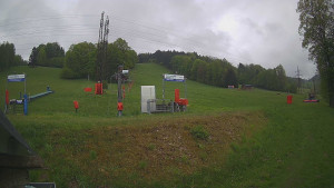 Skiareál Lázeňský vrch - Sjezdovka - 15.5.2026 v 12:59 Skiareál Lázeňský vrch - Sjezdovka - 15.5.2026 v 12:59