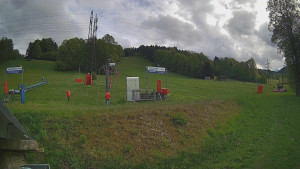 Skiareál Lázeňský vrch - Sjezdovka - 15.5.2026 v 17:09 Skiareál Lázeňský vrch - Sjezdovka - 15.5.2026 v 17:09