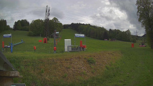 Skiareál Lázeňský vrch - Sjezdovka - 15.5.2026 v 17:49 Skiareál Lázeňský vrch - Sjezdovka - 15.5.2026 v 17:49