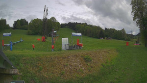 Skiareál Lázeňský vrch - Sjezdovka - 15.5.2026 v 17:54 Skiareál Lázeňský vrch - Sjezdovka - 15.5.2026 v 17:54