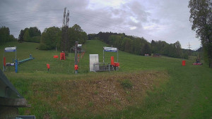 Skiareál Lázeňský vrch - Sjezdovka - 17.5.2026 v 05:39 Skiareál Lázeňský vrch - Sjezdovka - 17.5.2026 v 05:39