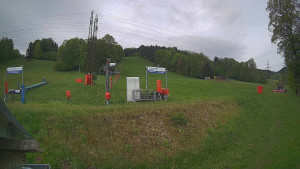 Skiareál Lázeňský vrch - Sjezdovka - 17.5.2026 v 07:04 Skiareál Lázeňský vrch - Sjezdovka - 17.5.2026 v 07:04