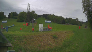 Skiareál Lázeňský vrch - Sjezdovka - 17.5.2026 v 08:49 Skiareál Lázeňský vrch - Sjezdovka - 17.5.2026 v 08:49