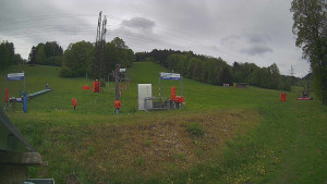 Skiareál Lázeňský vrch - Sjezdovka - 17.5.2026 v 09:34 Skiareál Lázeňský vrch - Sjezdovka - 17.5.2026 v 09:34