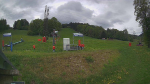 Skiareál Lázeňský vrch - Sjezdovka - 17.5.2026 v 10:44 Skiareál Lázeňský vrch - Sjezdovka - 17.5.2026 v 10:44