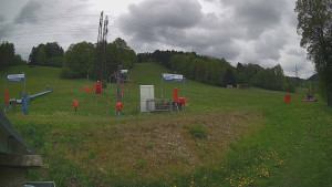 Skiareál Lázeňský vrch - Sjezdovka - 17.5.2026 v 11:09 Skiareál Lázeňský vrch - Sjezdovka - 17.5.2026 v 11:09