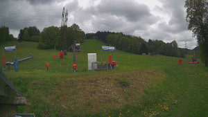 Skiareál Lázeňský vrch - Sjezdovka - 17.5.2026 v 11:29 Skiareál Lázeňský vrch - Sjezdovka - 17.5.2026 v 11:29
