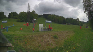 Skiareál Lázeňský vrch - Sjezdovka - 17.5.2026 v 11:54 Skiareál Lázeňský vrch - Sjezdovka - 17.5.2026 v 11:54