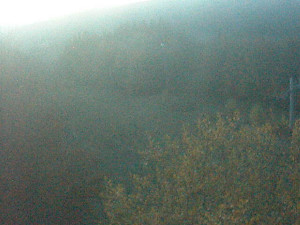 Skiareál Troják - Kamera na svahu B, pohled od chaty - 30.10.2025 v 06:02 Skiareál Troják - Kamera na svahu B, pohled od chaty - 30.10.2025 v 06:02