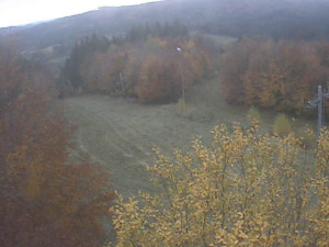 Skiareál Troják - Kamera na svahu B, pohled od chaty - 30.10.2025 v 08:30 Skiareál Troják - Kamera na svahu B, pohled od chaty - 30.10.2025 v 08:30