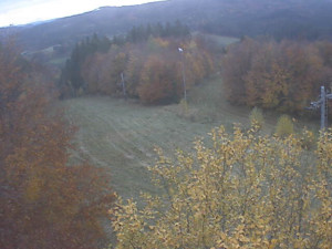 Skiareál Troják - Kamera na svahu B, pohled od chaty - 30.10.2025 v 08:49 Skiareál Troják - Kamera na svahu B, pohled od chaty - 30.10.2025 v 08:49