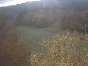 Skiareál Troják - Kamera na svahu B, pohled od chaty - 30.10.2025 v 08:50 Skiareál Troják - Kamera na svahu B, pohled od chaty - 30.10.2025 v 08:50