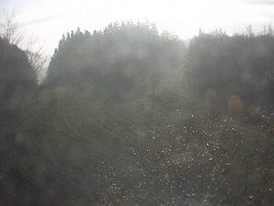 Kamera na svahu B, pohled od chaty