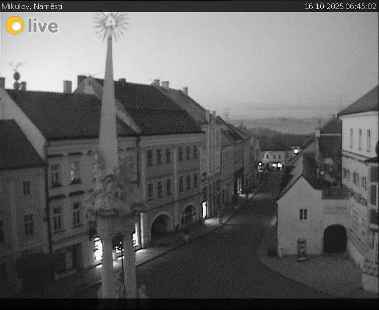 Město Mikulov - Mikulov, Náměstí - 16.10.2025 v 06:45 Město Mikulov - Mikulov, Náměstí - 16.10.2025 v 06:45