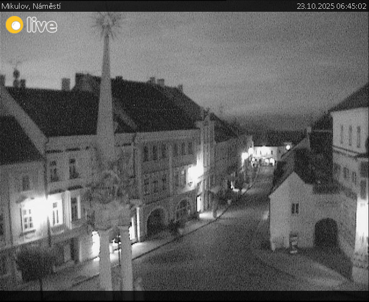 Město Mikulov - Mikulov, Náměstí - 23.10.2025 v 06:45 Město Mikulov - Mikulov, Náměstí - 23.10.2025 v 06:45