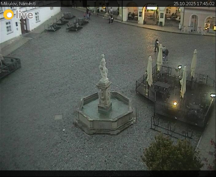 Město Mikulov - Mikulov, Náměstí - 25.10.2025 v 17:45 Město Mikulov - Mikulov, Náměstí - 25.10.2025 v 17:45