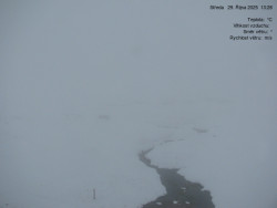 Luční bouda, pramen Bílého Labe