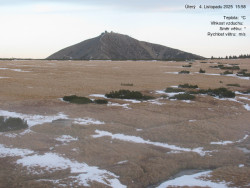 Luční bouda, pramen Bílého Labe