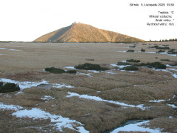 Luční bouda, pramen Bílého Labe