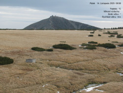 Luční bouda, pramen Bílého Labe