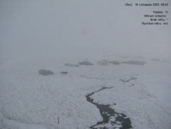 Luční bouda, pramen Bílého Labe