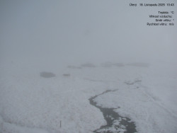 Luční bouda, pramen Bílého Labe