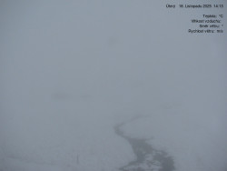 Luční bouda, pramen Bílého Labe