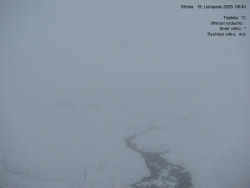 Luční bouda, pramen Bílého Labe