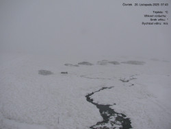 Luční bouda, pramen Bílého Labe