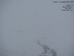 Luční bouda, pramen Bílého Labe