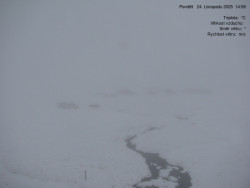 Luční bouda, pramen Bílého Labe