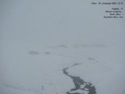 Luční bouda, pramen Bílého Labe