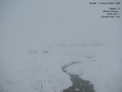 Luční bouda, pramen Bílého Labe